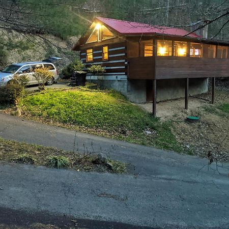 The Robins Nest With Hot Tub Βίλα Pigeon Forge Εξωτερικό φωτογραφία