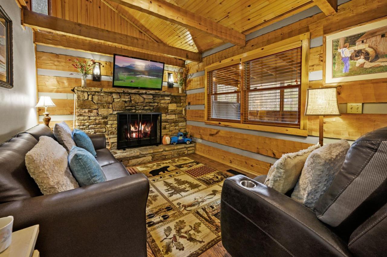The Robins Nest With Hot Tub Βίλα Pigeon Forge Εξωτερικό φωτογραφία