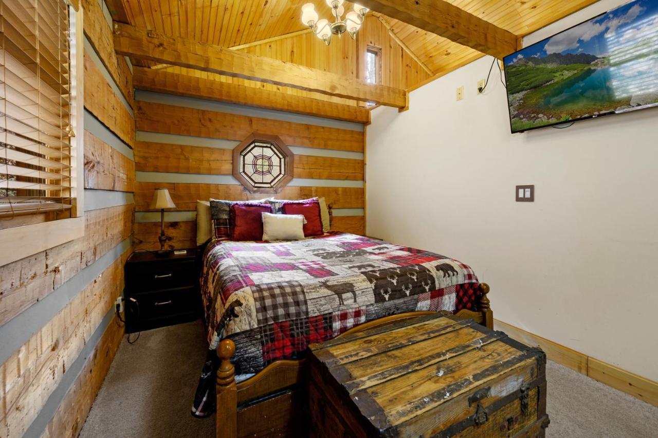 The Robins Nest With Hot Tub Βίλα Pigeon Forge Εξωτερικό φωτογραφία