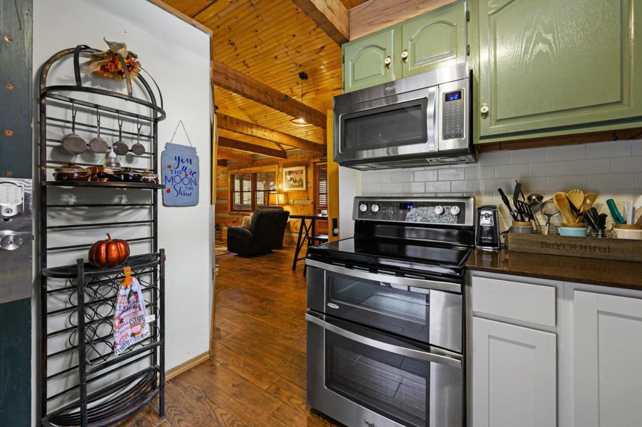 The Robins Nest With Hot Tub Βίλα Pigeon Forge Εξωτερικό φωτογραφία
