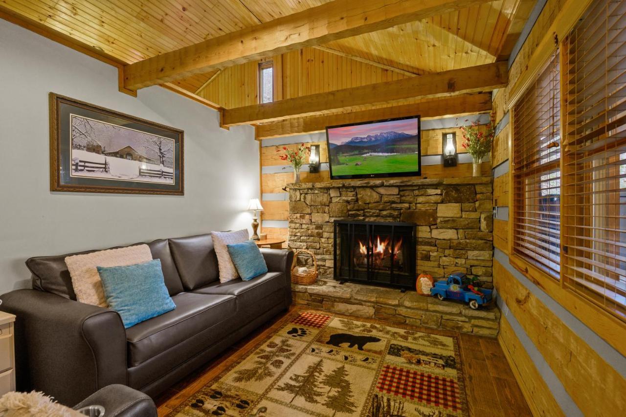 The Robins Nest With Hot Tub Βίλα Pigeon Forge Εξωτερικό φωτογραφία
