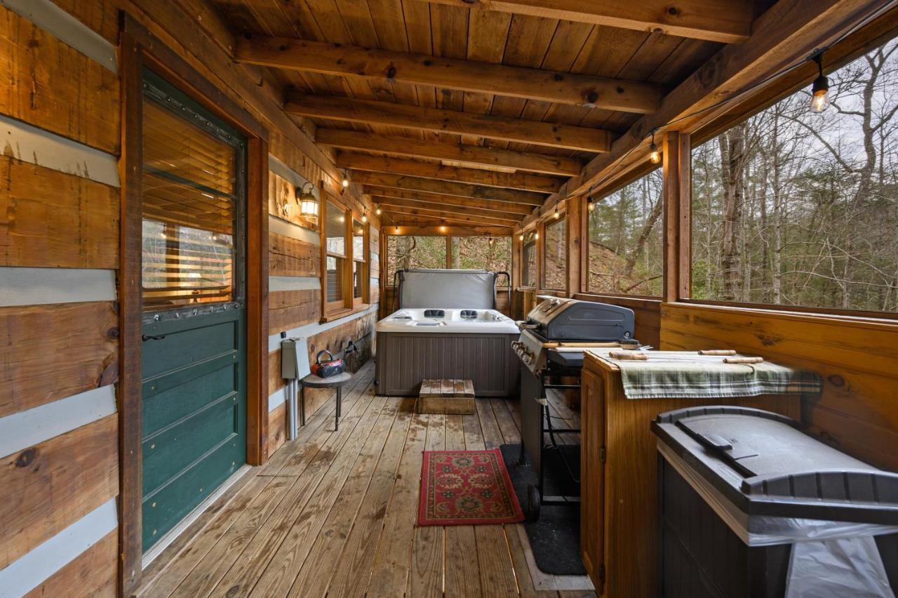 The Robins Nest With Hot Tub Βίλα Pigeon Forge Εξωτερικό φωτογραφία