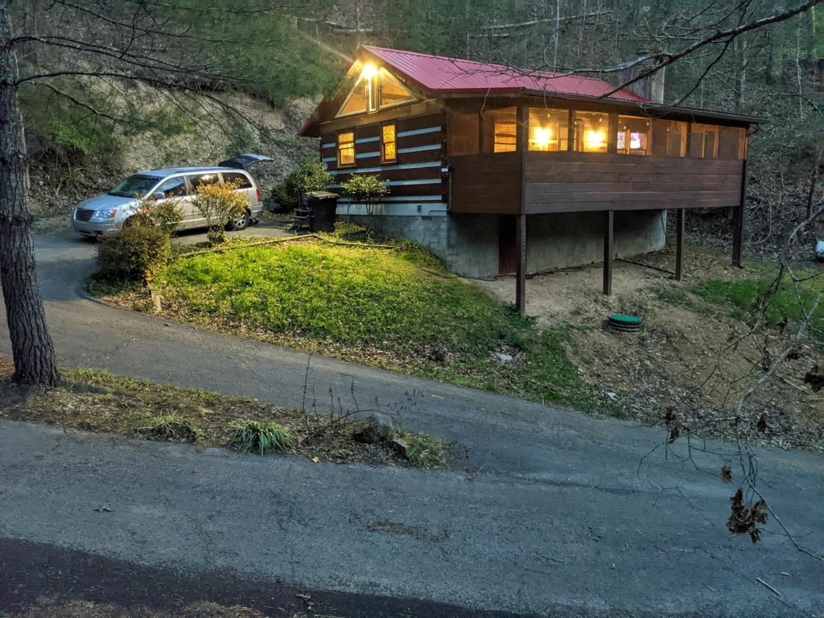 The Robins Nest With Hot Tub Βίλα Pigeon Forge Εξωτερικό φωτογραφία