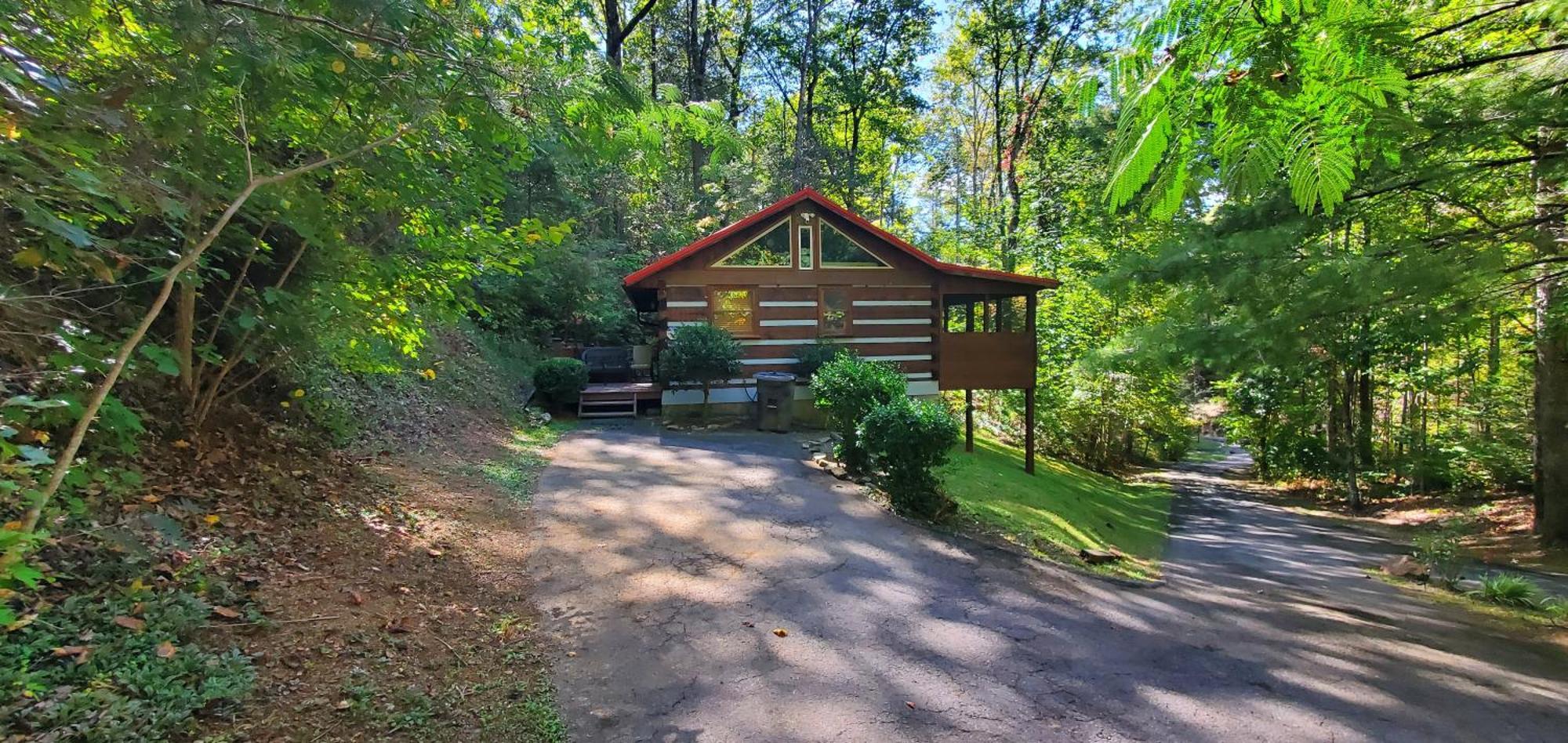 The Robins Nest With Hot Tub Βίλα Pigeon Forge Εξωτερικό φωτογραφία